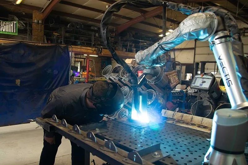 優(yōu)傲機器人