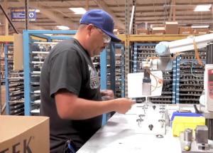 顯揚(yáng)科技亮相央視直播間